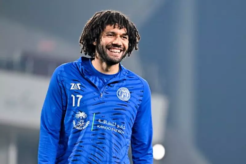 محمد النني لاعب خط وسط فريق الجزيرة الإماراتي